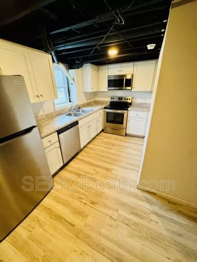 Main picture of 1310 N Missouri St