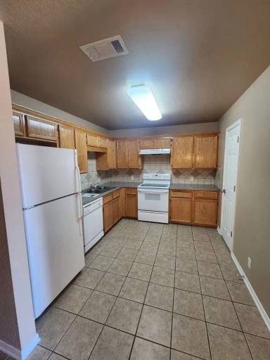 Main picture of 4906 Heather Ln