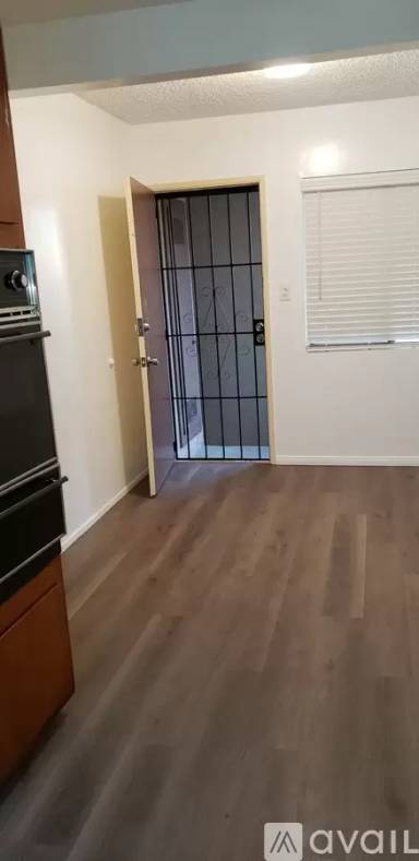 Main picture of 528 N 21st St