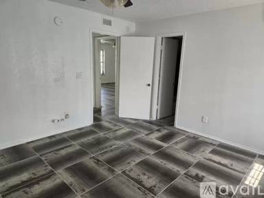 Main picture of 803 S 6th St