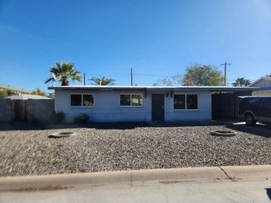 Main picture of 8517 N 1st St