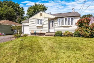 Main picture of 107 Lee St