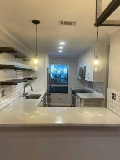 Main picture of 6 Battery Ln