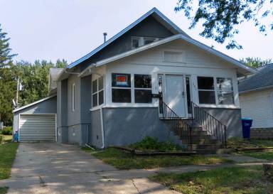 Main picture of 305 5th Ave SE