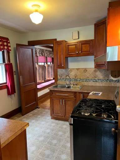 Main picture of 204 Genesee Park Blvd