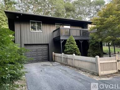 Main picture of 237 Old Mill Rd