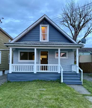Main picture of 109 6th Ave