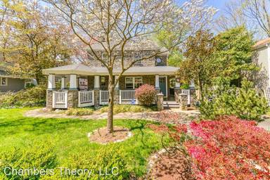 Main picture of 213 W George Mason Rd