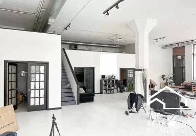 Main picture of 2255 S Michigan Ave