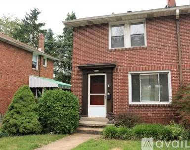 Main picture of 4004 Beechwood Blvd