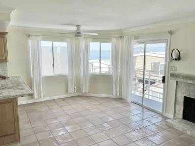 Main picture of 204 Seaview St