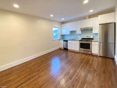 Main picture of 3791 Webster St
