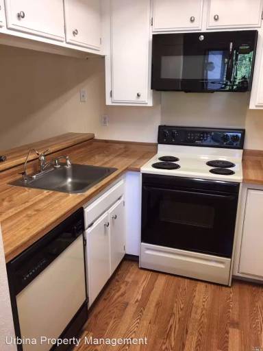 Main picture of 3008 Woodlake Dr