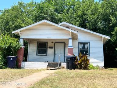 Main picture of 2129 NE 13th St