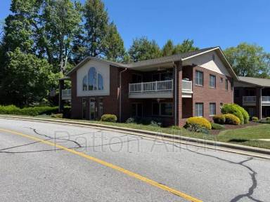 Main picture of 1465 S Lakeshore Dr