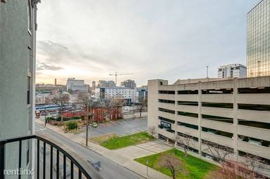 Main picture of Bristol On Broadway