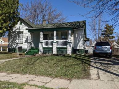 Main picture of 1756 Joslin St