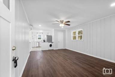 Main picture of 2335 W Hatfield