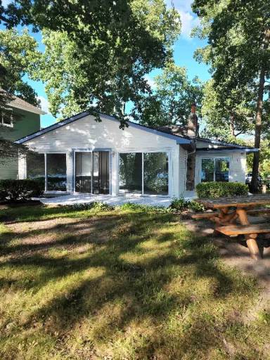 Main picture of 4400 Clifford Rd