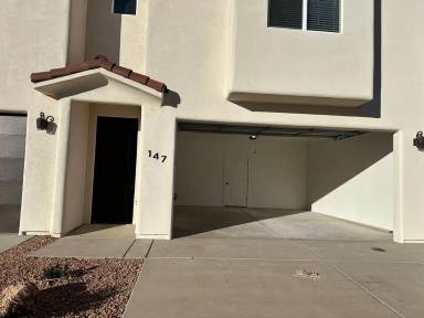 Main picture of 115 N 2480 W