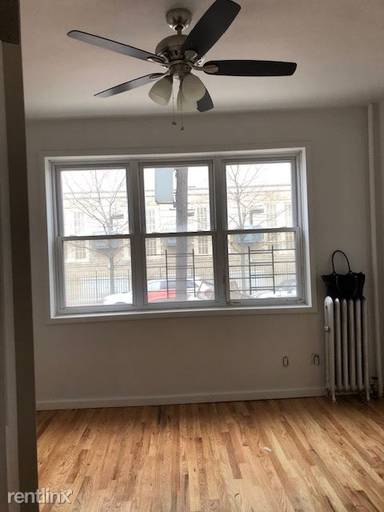 Main picture of 1922 W 5th St