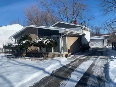 Main picture of 16409 Marshfield Ave