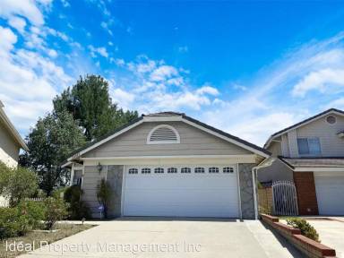 Main picture of 20842 E Cliffside Ln