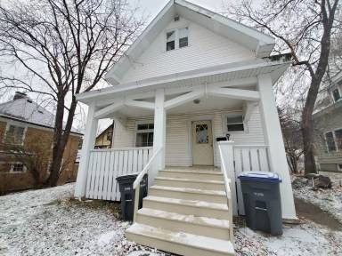 Main picture of 1707 E 6th St