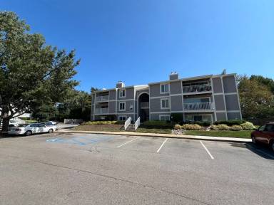 Main picture of 1020 Autumn Woods Ln