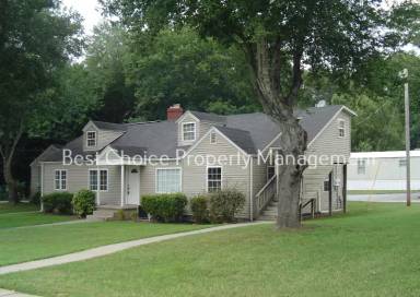 Main picture of 104 Mallard Creek Ct