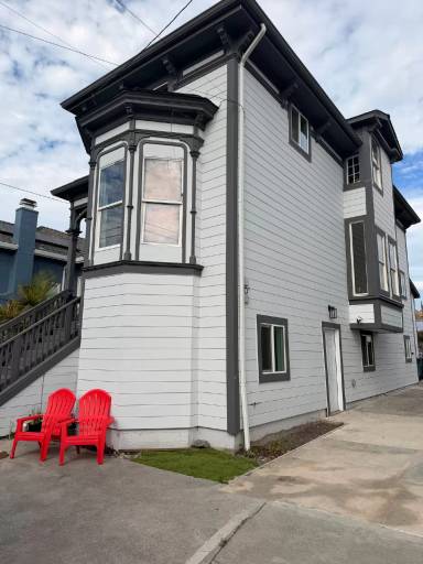 Main picture of 3238 Adeline St