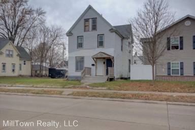 Main picture of 1004 15th St