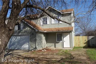 Main picture of 807 Meadowcreek Dr