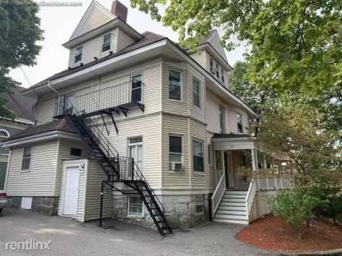 Main picture of 592 Cambridge St