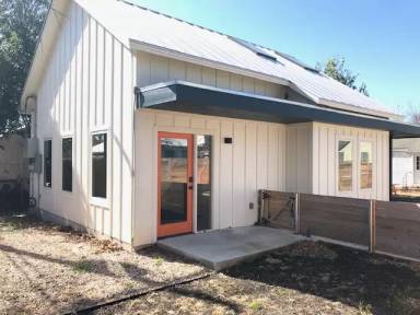 Main picture of 5315 Grover Ave