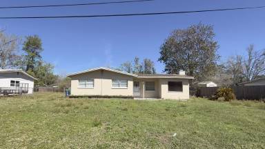 Main picture of 231 Collen Rd N