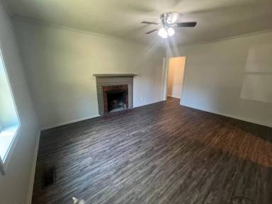 Main picture of 93 Circlewood