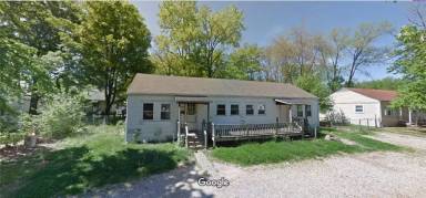 Main picture of 2410 Joan Pl