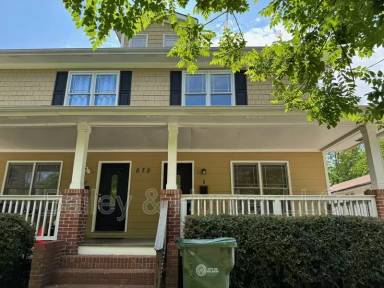 Main picture of 573 Lawton St SW