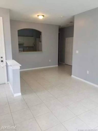 Main picture of 2246 NE 42nd Cir