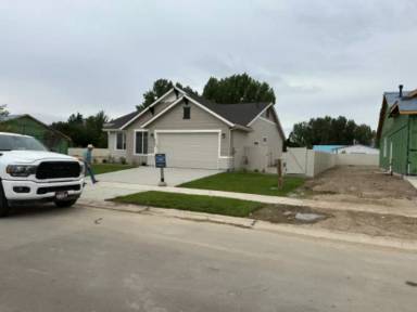 Main picture of 2325 N Charbray Ave