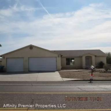 Main picture of 2430 Havasupai Blvd