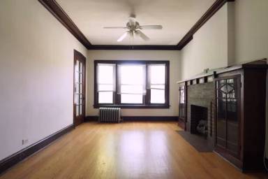 Main picture of 2906 W Eastwood Ave