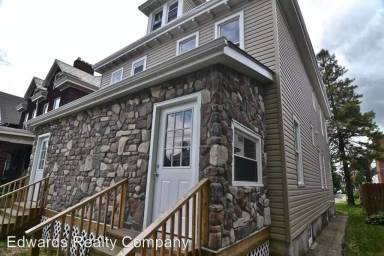 Main picture of 1547 Clifton Ave
