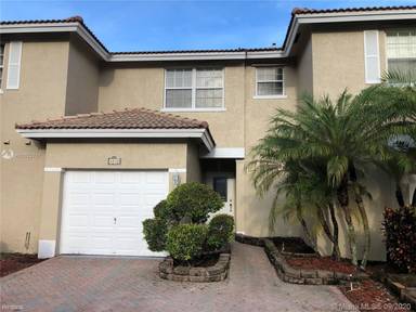 Main picture of 4010 NW 91st Ter
