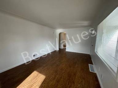 Main picture of 1301 Jamaica St