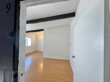Main picture of 928 Albany St