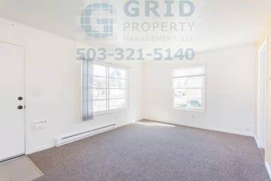 Main picture of 8324 SE Glenwood St