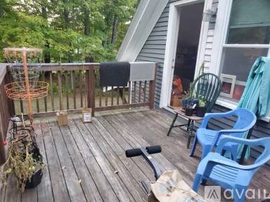 Main picture of 51 Maple St