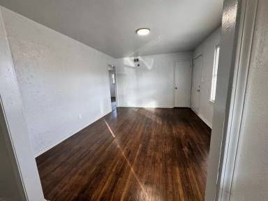 Main picture of 23 E 62nd Pl N